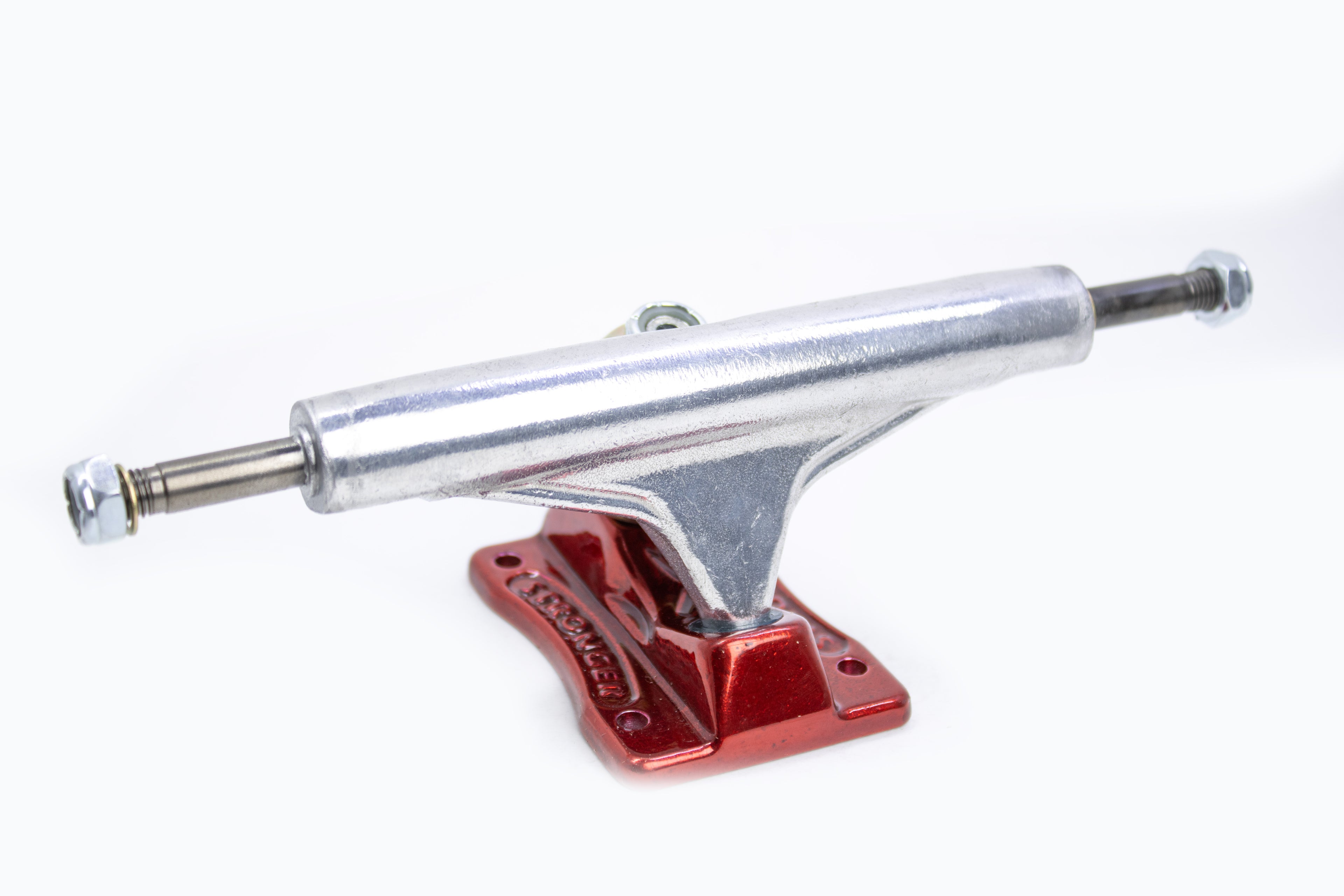 TRUCK STRONGER SKATE POLIDO C/ BASE VERMELHA - 149MM